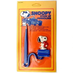 Sealed Snoopy Stick-Up Penholder HOLDING HEART Love Stationary Pen NOS